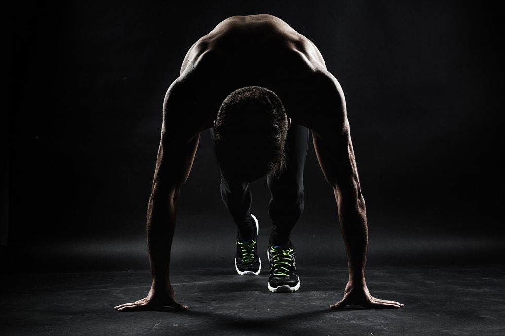 athlete preparing for sprint in peak condition from biohacking in Cleveland