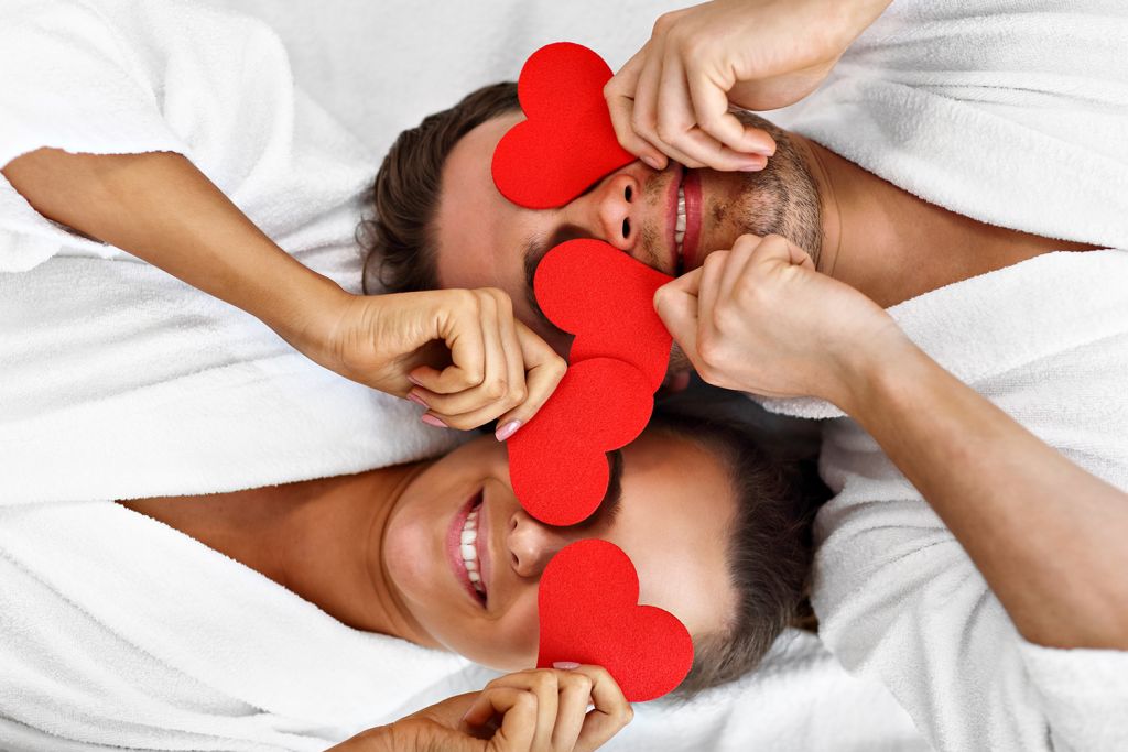 couple having fun with valentine's day wellness
